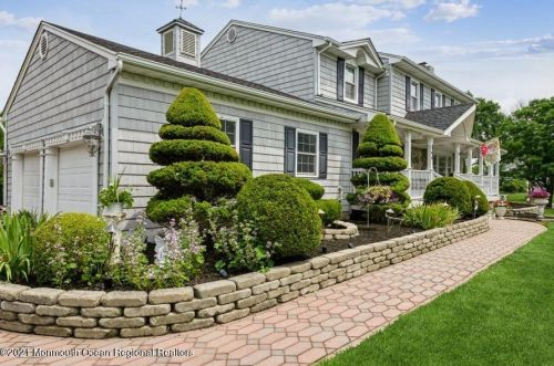 144 Lancaster Rd, East Freehold, NJ 07728-3177