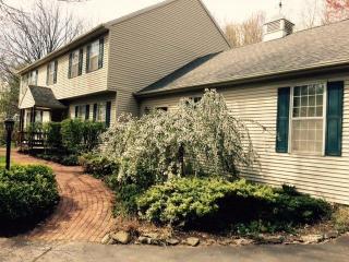 523 Feura Bush Rd, Bethlehem Center, NY 12077-3018