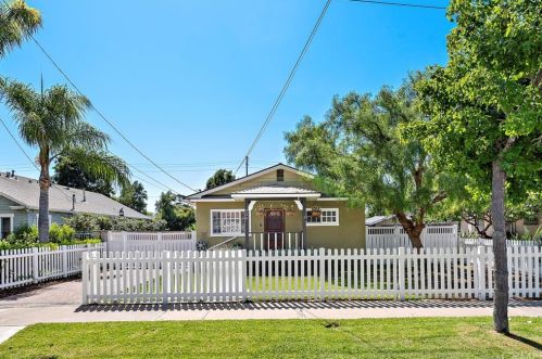 228 Waverly St, Orange CA  92866-1733 exterior