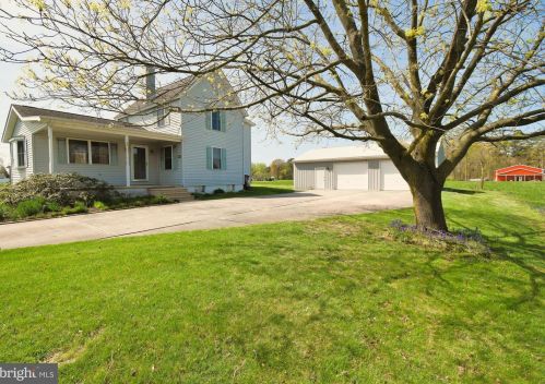 6878 Marshall St, Slaughter Beach, DE 19963-3702
