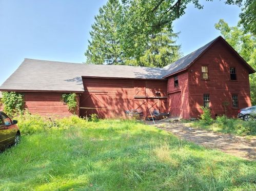 253 Spook Rock Rd, Airmont, NY 10901-3626