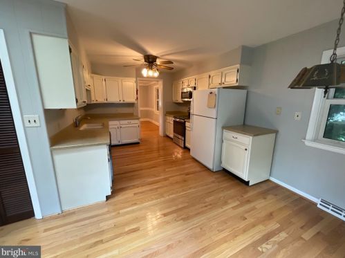 504 Church St, Charles Town WV  25414-1314 exterior