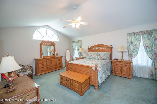 21 Oakmont Rd, Lakewood NJ  08701-5764 exterior