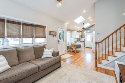 803 Delaware Ave, North Lindenhurst NY  11757-2812 exterior