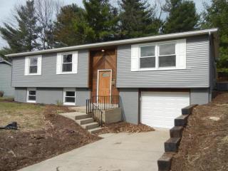 144 Rapho St, Old Line, PA 17545-1131