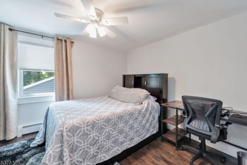 845 Vosseller Ave, Martinsville NJ  08836-2387 exterior