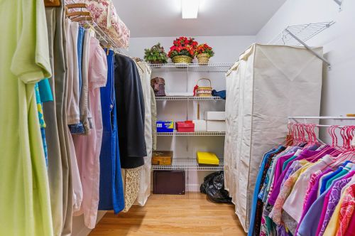 24 Briallia Cir, Newmarket NH  03857-2194 exterior