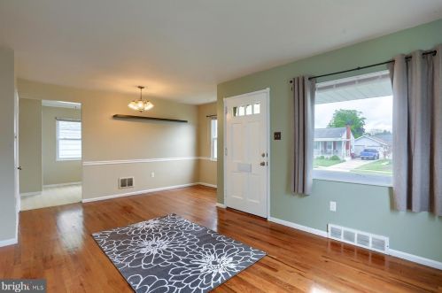 1307 Kingsley Rd, Camp Hill PA  17011-6117 exterior