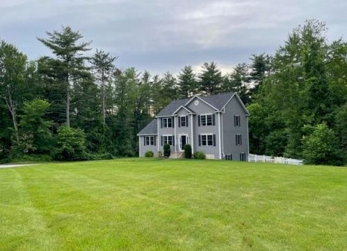 506 Borough Rd, Allenstown NH  03275-3806 exterior