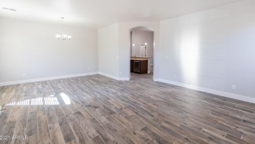 13602 Avalon Dr, Avondale AZ  85392-4284 exterior