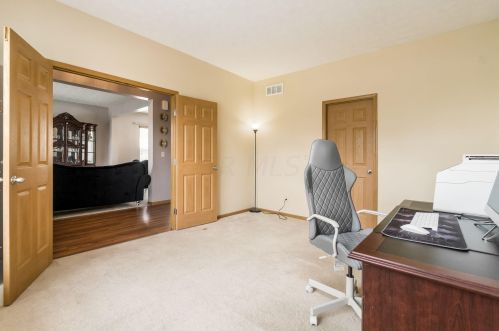 376 Enos Loomis St, Pataskala OH  43062-8160 exterior