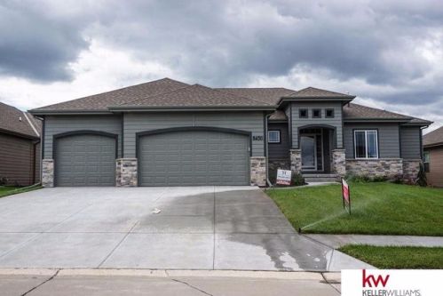 7811 196th Cir, Gretna, NE 68028
