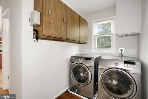 9606 Renton Dr, Springfield VA exterior