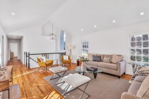 15 Edgemont Cir, Scarsdale, NY 10583-2615