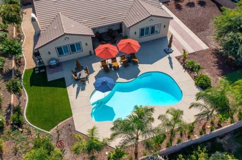 1739 6th Ave, Redlands CA  92374-6475 exterior