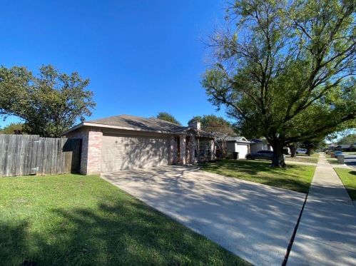 1724 Gainsborough Way, Fort Worth, TX 76134-5538