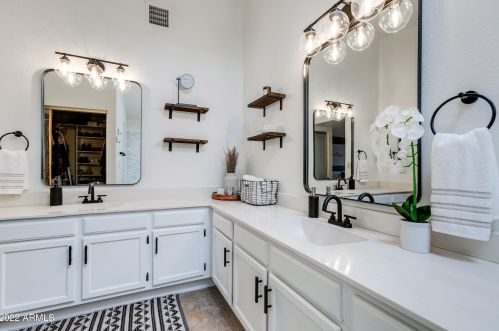 8812 Riviera Dr, Scottsdale AZ  85260-5814 exterior