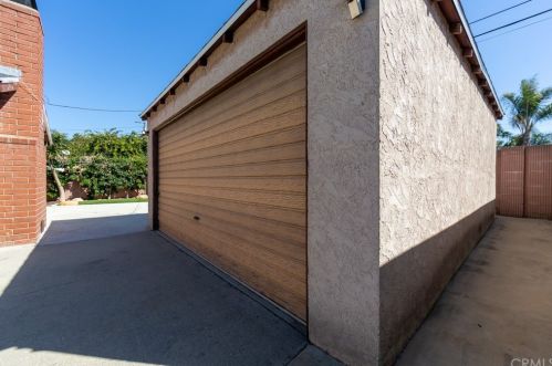 5938 Sunfield Ave, Lakewood CA  90712-1823 exterior