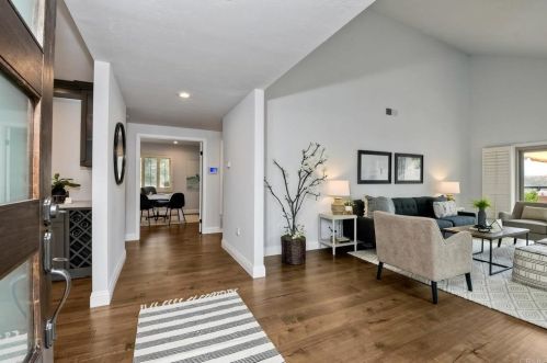 1763 Gascony Rd, Encinitas CA  92024-1226 exterior