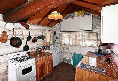 3591 Bill Ave, South Lake Tahoe CA  96150-8457 exterior