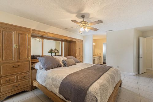 24100 Turtlerock Ct, Lutz FL  33559-6728 exterior