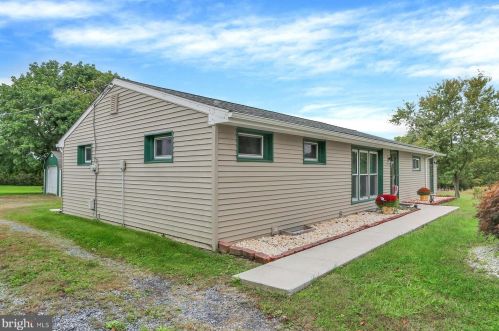 1577 Mcclures Gap Rd, Carlisle, PA 17015-8914
