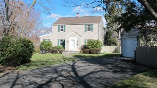 26 Brighton Pl, Stamford, CT 06902-2501