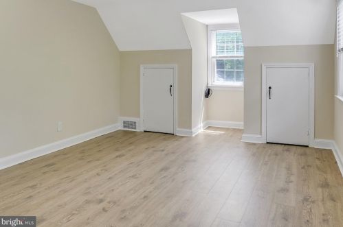 827 Woodsdale Rd, Wilmington DE  19809-2244 exterior