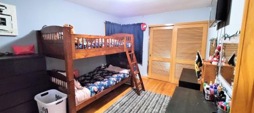 3573 92, Milwaukee WI 53228-1543 exterior