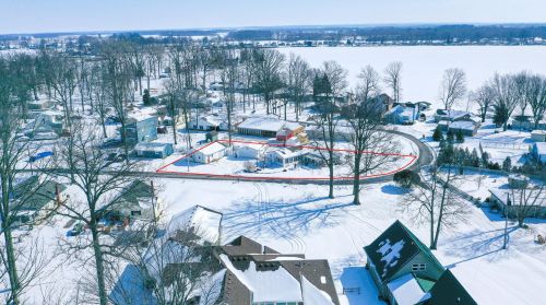 9488 Lakeshore Dr, Huntsville, OH 43324-9635