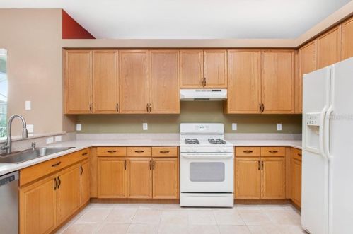6529 Carrington Sky Dr, Ruskin, FL 33572-1732