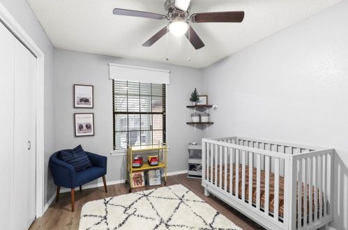 1502 Meadow Glen St, Richardson TX  75081-2541 exterior