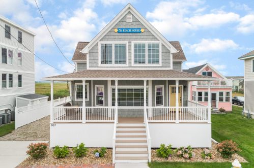 607 Ocean Blvd, Hampton NH  03842-4335 exterior