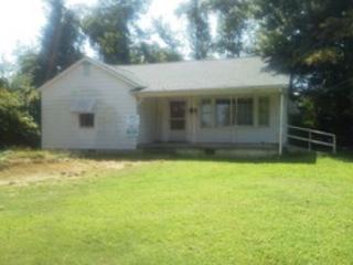 128 Avon St, Farmington, NC 27028-2302
