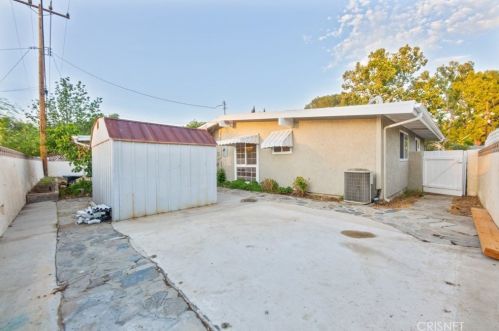 27325 Santa Clarita Rd, Santa Clarita CA  91350-1317 exterior