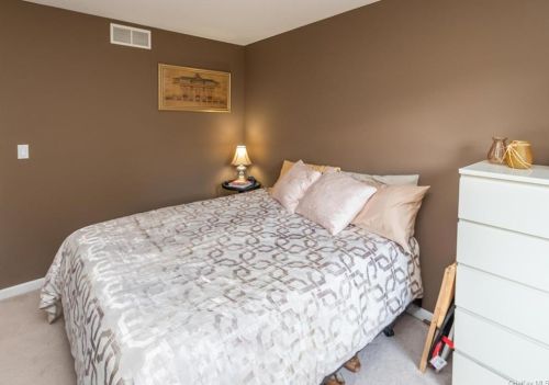 135 Swan Ct, Poughkeepsie NY  12603-6971 exterior