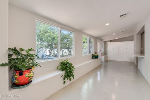 221 Calle De Jardin, Tucson AZ  85711-3406 exterior