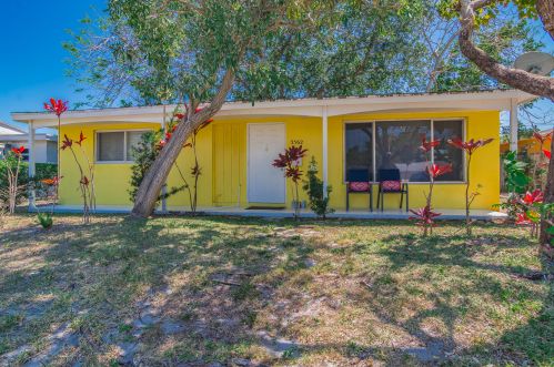 3562 Florida Blvd, West Palm Beach, FL 33410-2273