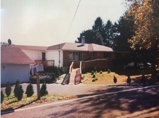 90 Twin Brook Rd, Mocanaqua, PA 18655-3906