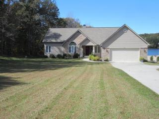 257 Pomeroy Dr, Crossville, TN 38558-6936