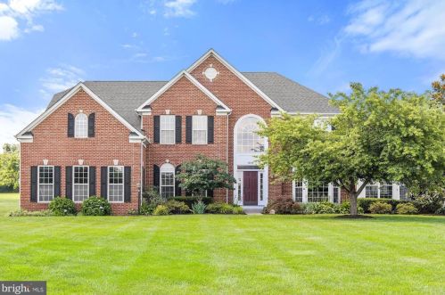 36270 Dwyer Ct, Round Hill, VA 20141-2613