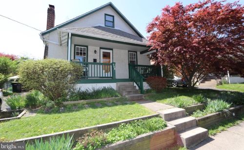 708 Grant Ave, Willow Grove, PA 19090-2619