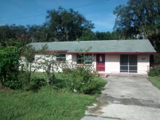 38251 Church St, Umatilla, FL 32784-8973