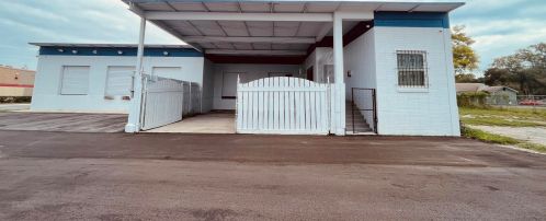 1620 Orange Ave, Fort Pierce FL  34950-6815 exterior