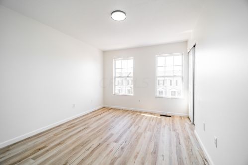 332 Oxford Oak Dr, Blacklick OH  43004-8481 exterior