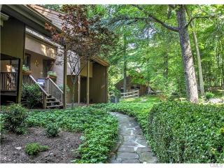 145 Norton Rd, Bridgeport, CT 06612-1550