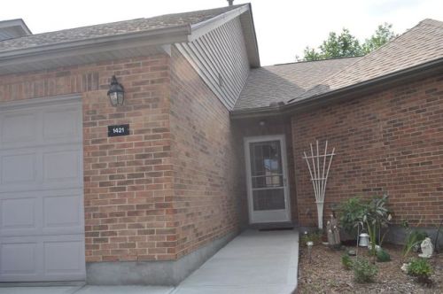 1421 Garden Pl, Cincinnati, OH 45246-3927
