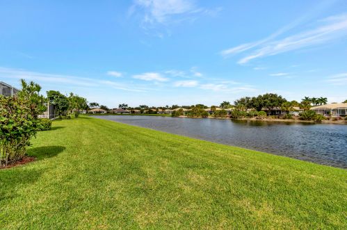 10549 Royal Caribbean Cir, Boynton Beach FL  33437-4285 exterior