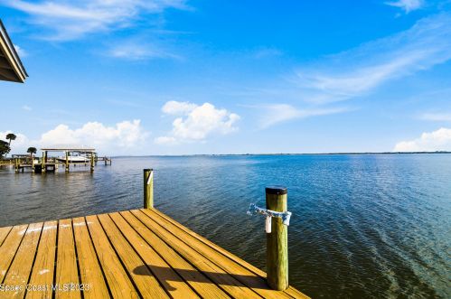 3605 Indian Riv Dr, Cocoa FL 32926-8704 exterior