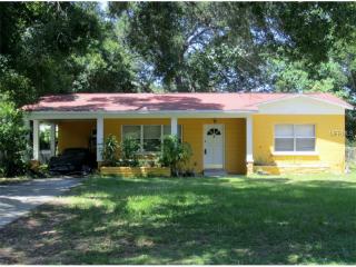 112 Grove St, Brandon, FL 33510-3256